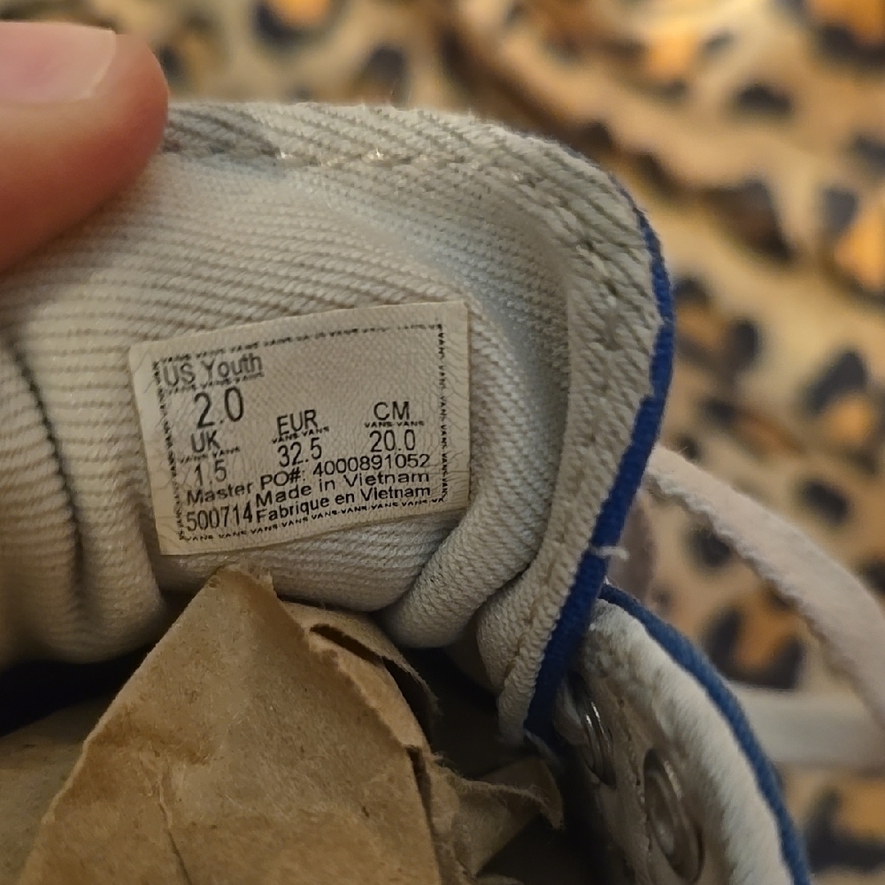 Vans Red and Blue Sneakers with Classic Design - Picture 7 of 11